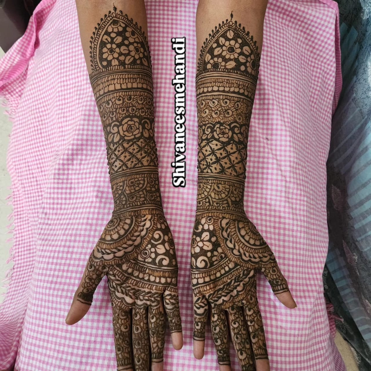 Shivanee Mehandi and Makeup Artist Thumb 6